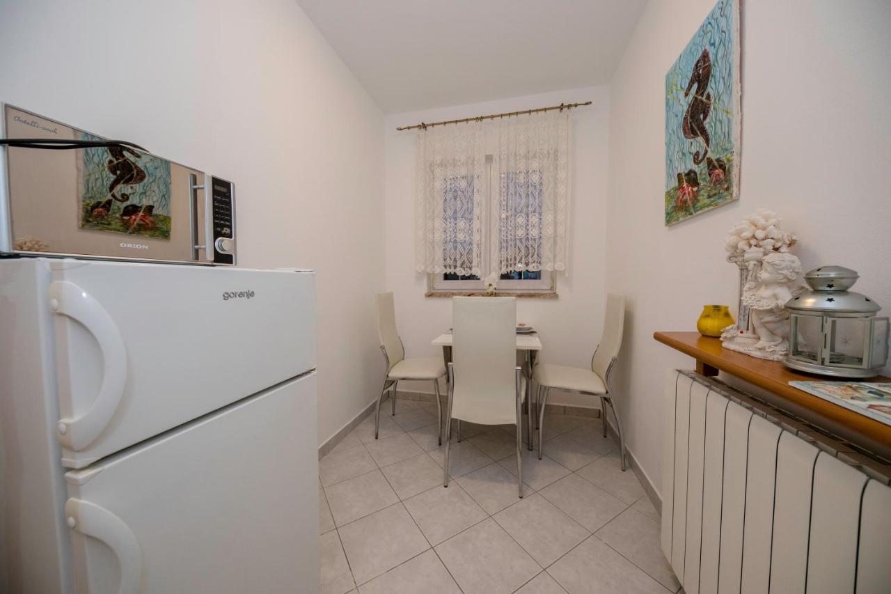 Apartments And Rooms Bolero Раб Экстерьер фото