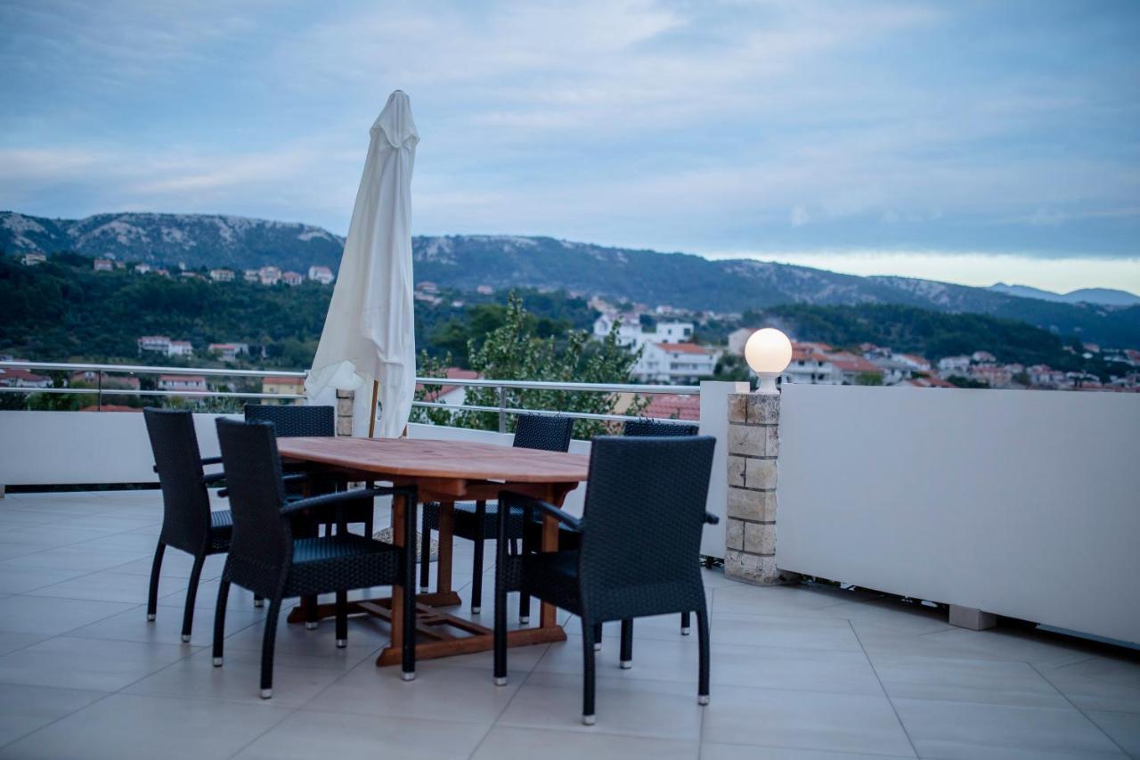 Apartments And Rooms Bolero Раб Экстерьер фото