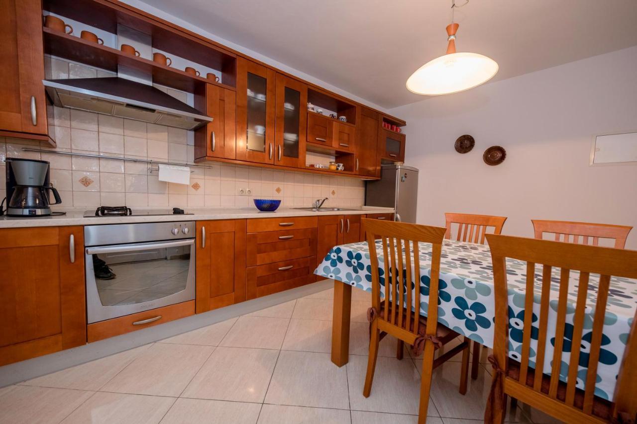 Apartments And Rooms Bolero Раб Экстерьер фото