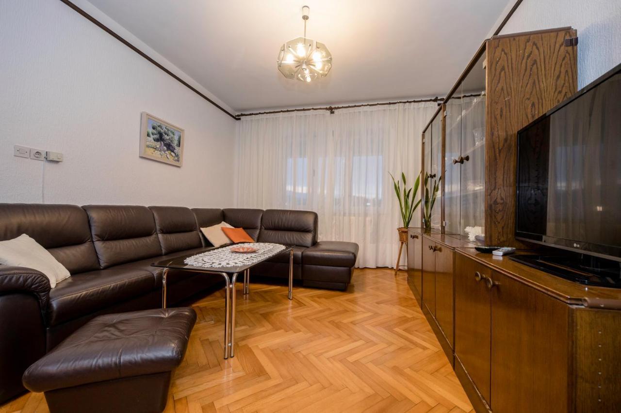 Apartments And Rooms Bolero Раб Экстерьер фото