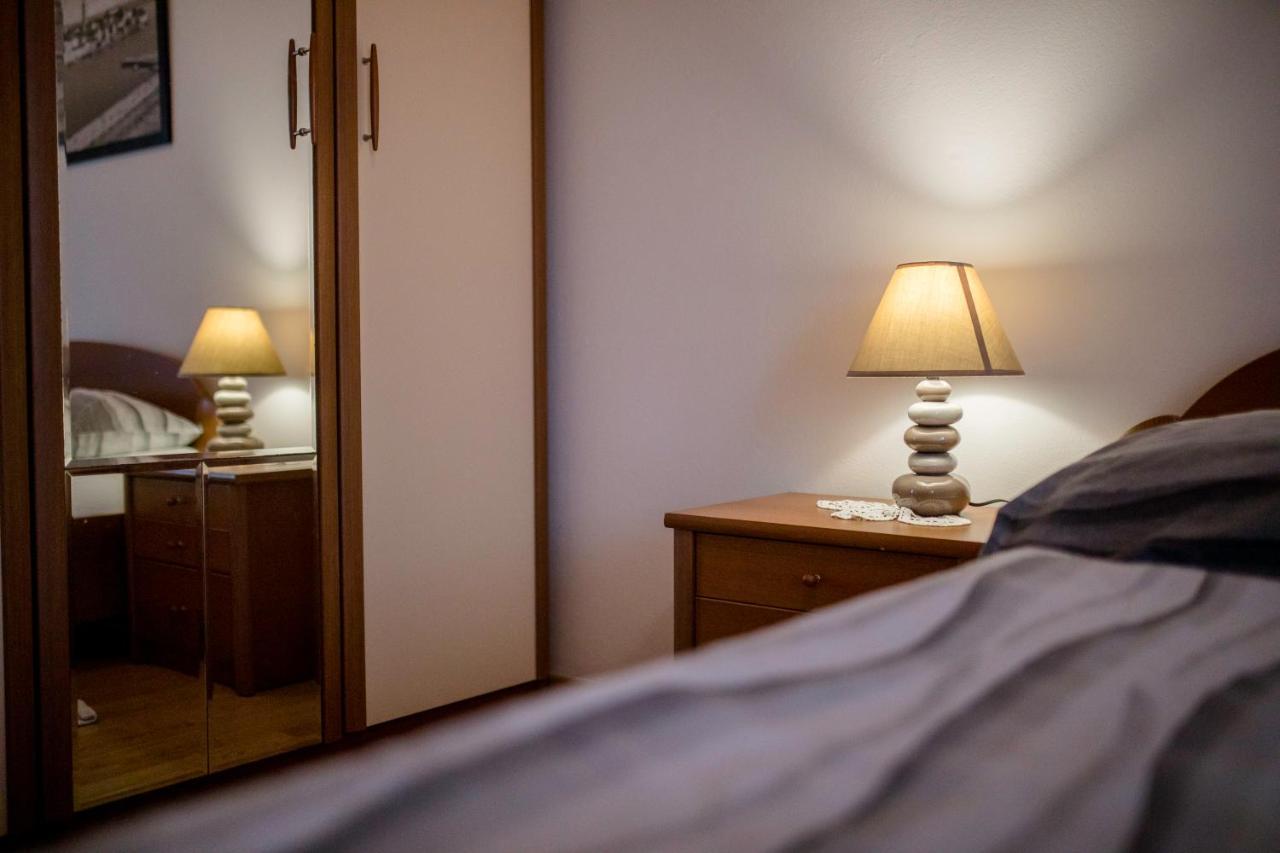 Apartments And Rooms Bolero Раб Экстерьер фото
